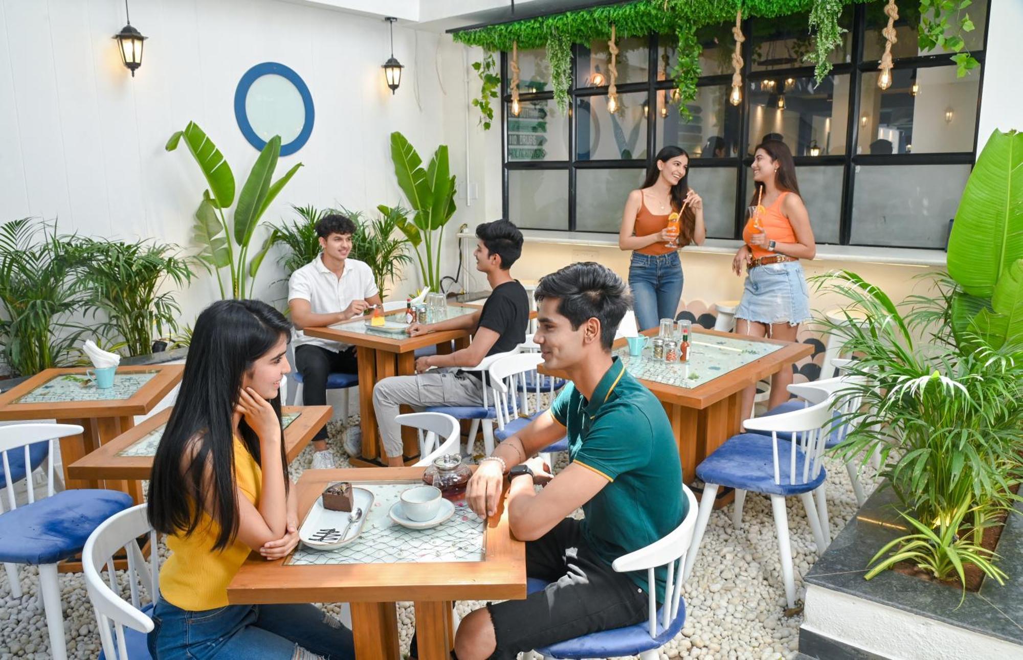 The Voyage - Cafe Hostel Cowork Pune Exteriör bild